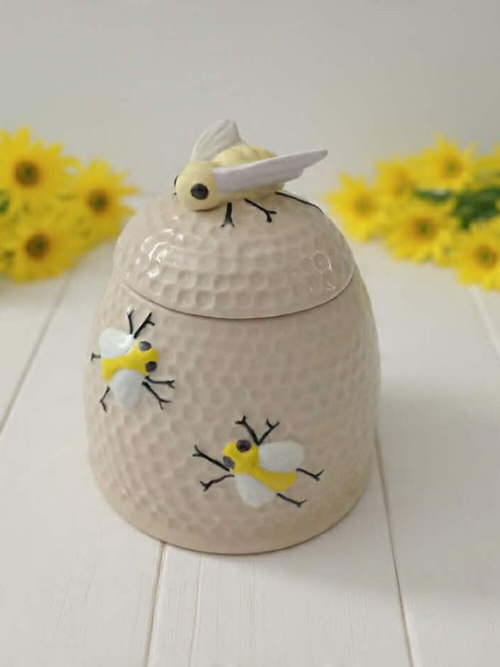Vintage Arnels Honey Pot with Lid & Bee Finial 1970s Ceramic Kitchen Decor